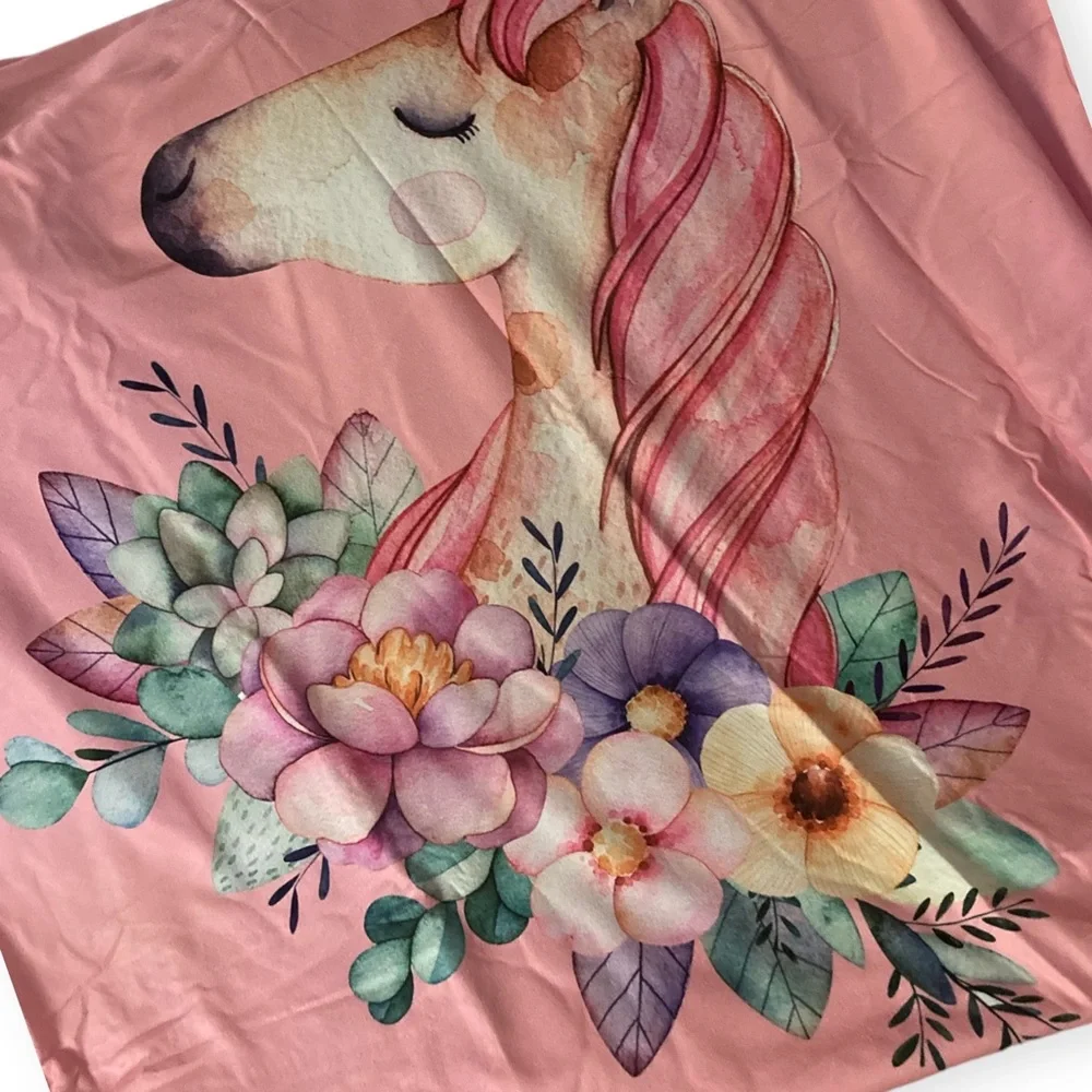 NWOT Unicorn Floral 60” Round Circle Beach Picnic Table Blanket w/ Tassel Fringe